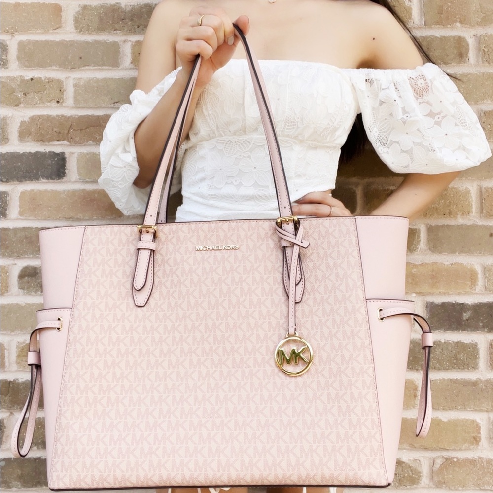 Bundle Michael Kors Drawstring Tote & Wallet - Picture 3 of 7